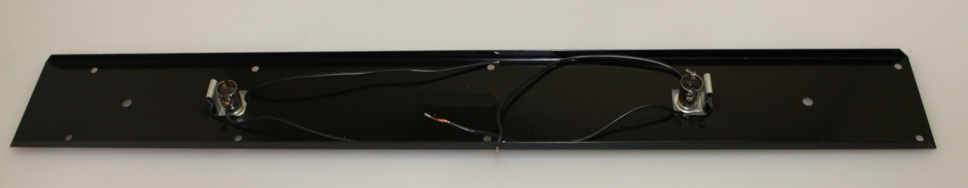 (image for) 72' Streamline Passenger car underframe w/ light sockets